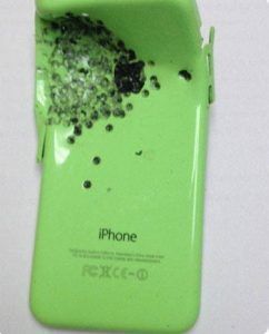 iPhone 5C impacto de bala
