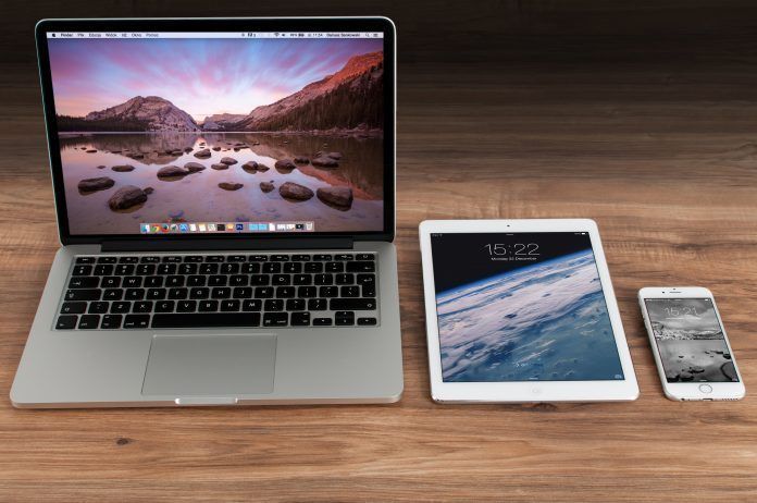 apple iphone smartphone desk apple iphone smartphone desk