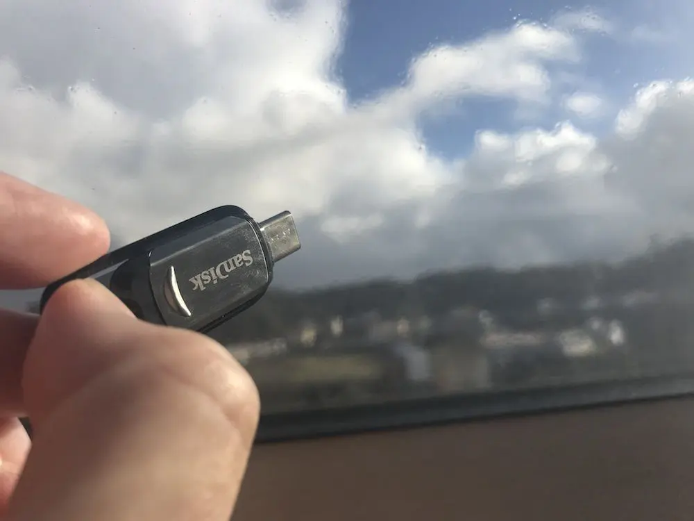 sandisk ultra usb type c lateral