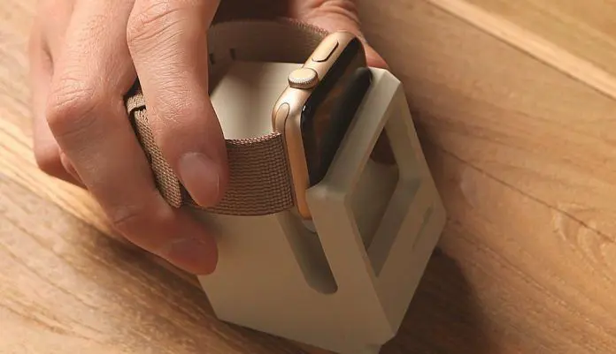 w3 stand apple watch